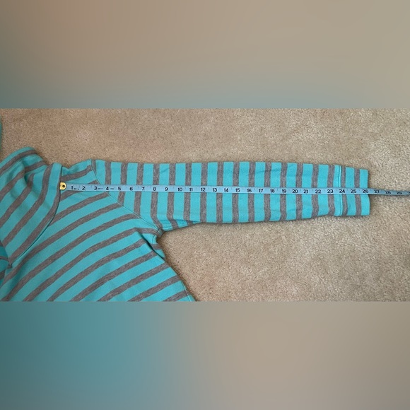 Made for Life Active Wear Pull Over Kangaroo Pocket Sweat Shirt - Size: Medium - Picture 2 of 5